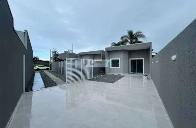 Residência em alvenaria - teto em laje - 2 dormitórios/suíte - quintal.