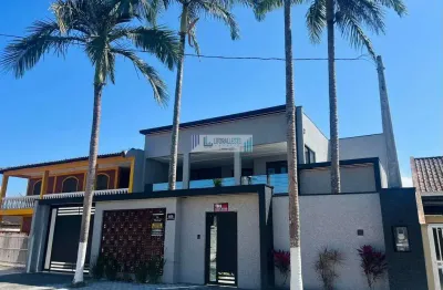 Sobrado contendo 5 dormitórios sendo 2 suítes - em alto padrão de acabamento.