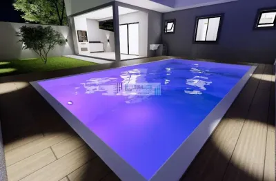 Casa exclusiva com terreno individual - 3 dormitórios/suíte - quintal e piscina.