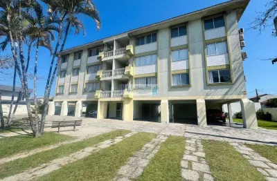 Amplo apartamento contendo 4 dormitórios/suíte - a poucos metros do mar.