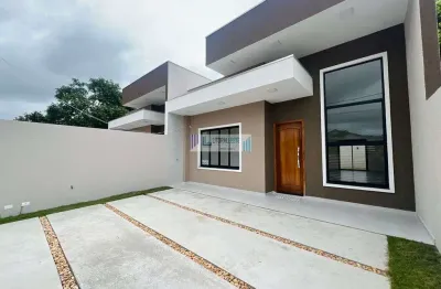 Residência nova com excelente acabamento - 3 dormitórios / suíte - piscina.