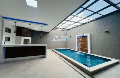 Lindo triplex com sistema alexa - alto padrão- 3 suítes- poucos passos da praia.