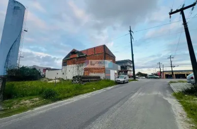 Amplo terreno a venda com 378m², excelente localização comercial.