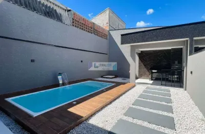 Linda residência smart-home contendo 3 dormitórios/suíte - edícula e piscina.