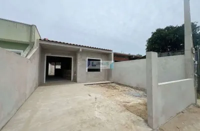 Residência em alvenaria - toda em laje - averbada - contendo 2 dormitórios.