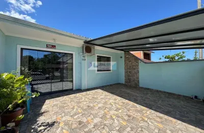 Residência toda em laje, contendo 2 dormitórios sendo uma suíte, averbada.