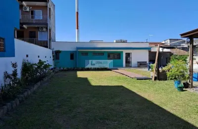Oportunidade! Imóvel comercial e residencial a poucos metros da Praia.