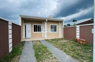 Residência em alvenaria - teto em laje - 2 dormitórios - churrasqueira.