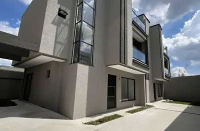 Sobrado triplex novo – em condomínio - sem geminação -  à venda no capão raso.