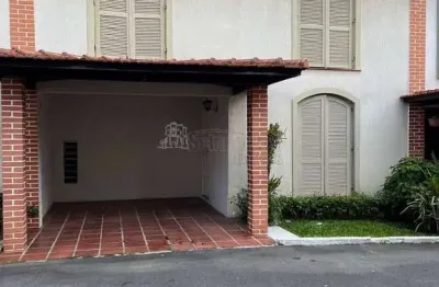 Sobrado duplex em condomínio, semi-mobiliado, para alugar no boqueirão.