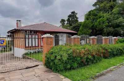 Casa com 3 quartos para alugar na Rua Lauro Tavares Rodrigues, 843, Xaxim, Curitiba