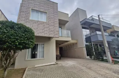 Sobrado em condomínio para temporada em guaratuba, brejatuba, 5 dormitórios, 3 banheiros, 2 vagas