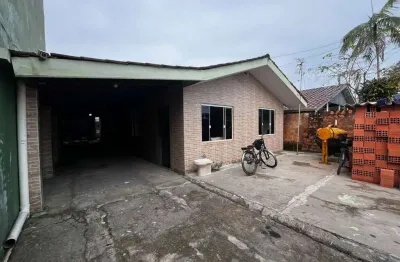 Casa com 3 quartos à venda na Avenida Vinte e Nove de Abril, 1234, Centro, Guaratuba