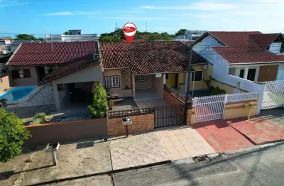 Casa com 3 quartos à venda na Rua Tenente Eduardo Newmann, 165-B, Nereidas, Guaratuba