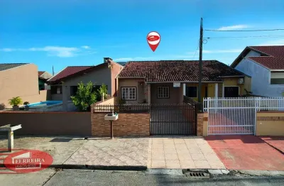 Casa com 3 quartos à venda na Avenida Vinte e Nove de Abril, 165-B, Nereidas, Guaratuba