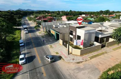 Casa à venda na Avenida Vinte e Nove de Abril, Nereidas, Guaratuba