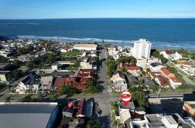 Casa com 3 quartos à venda na Avenida Espírito Santo, Centro, Guaratuba