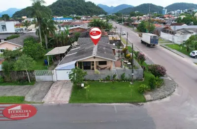 Casa com 3 quartos à venda na Avenida Vinte e Nove de Abril, 34, Centro, Guaratuba