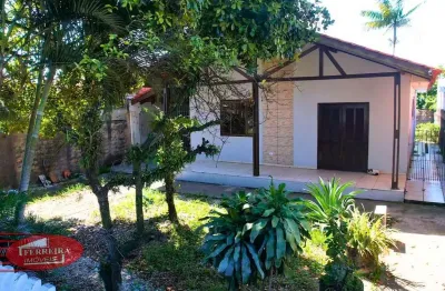 Casa com 3 quartos à venda na Avenida Vinte e Nove de Abril, 1505, Piçarras, Guaratuba