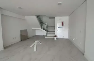 Sala comercial para locação na avenida do estado em balneário camboriú