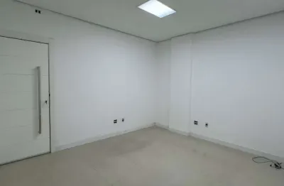 Sala comercial para alugar na Rua Julieta Lins, 300, Pioneiros, Balneário Camboriú