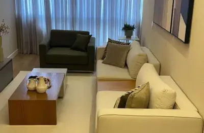 Apartamento decorado com 03 dormitórios na quadra mar em balneário camboriú