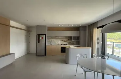 Apartamento com 02 dormitórios para locação na praia brava em itajaí