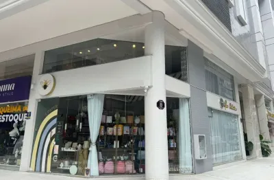 Sala comercial à venda na avenida brasil - centro - balneário camboriú