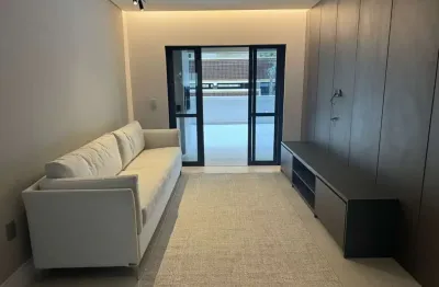 Apartamento mobiliado na quadra mar para locação em balneário camboriú