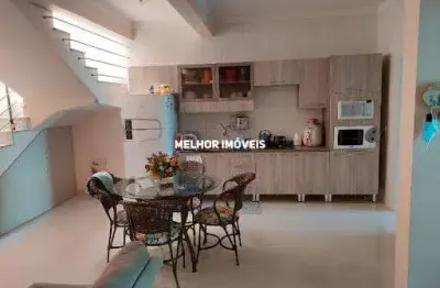 Casa sobrado à venda semi mobiliada com  02 suítes localizada no centro de balneário camboriú - sc