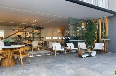 Casa de alvenaria nova à venda com 5 suítes e 8 vagas de garagem localizada no centro de balneário camboriú