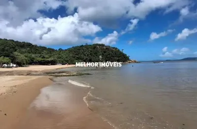 Terreno frente mar á venda localizado na praia ponta grande em porto belo santa catarina.
