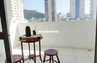 Locação anual com 2 dormitórios, mobiliado e climatizado localizado em balneário camboriú.