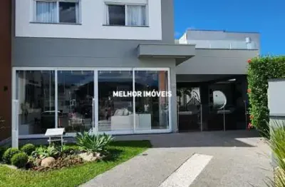 Village dos Ipes - Casa a venda no Condomínio Village dos Ipês em Balneário Camboriú