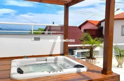 Casa á 10 metros da praia com terraço vista mar, equipada com 04 dormitórios sendo 01 suíte máster à venda em governador celso ramos - sc