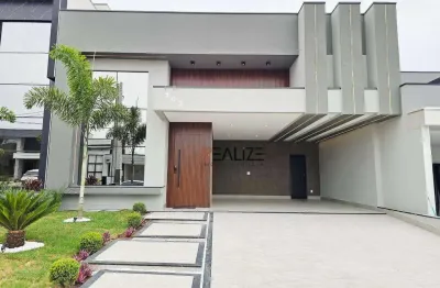 Casa com ampla sala, escritório e quintal à venda em indaiatuba/sp