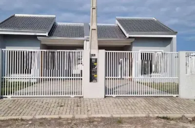 Casa nova c/ 1 suite + 2 dormitórios, churrasqueira e quintal nos fundos