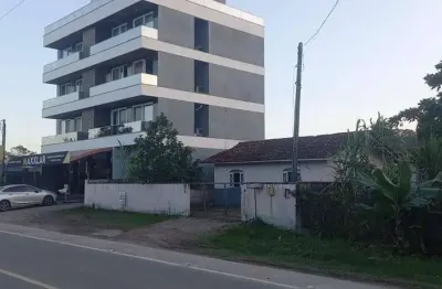 Casa em localização comercial, na avenida joão horácio vieira, no centro- itapoá