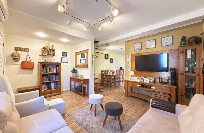 Casa em Condomínio à Venda em Porto Alegre-RS, Vila Nova: 3 Quartos, 1 Suíte, 2 Banheiros, 1 Vaga, 78 m². Aproveite!