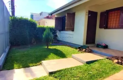 Imperdível residência à venda em porto alegre-rs, bairro cavalhada: 2 quartos, 1 suíte, 2 salas, 2 banheiros, 3 vagas, 117m².