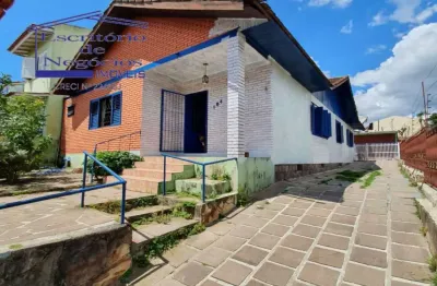 Casa à venda em porto alegre-rs, bairro cavalhada: 4 quartos, 1 suíte, 1 sala, 3 banheiros, 2 vagas, 174m². venha conferir!