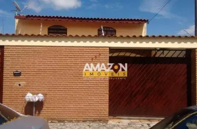 Casa com 4 dormitórios, 220 m² - venda por R$ 495.000,00 ou aluguel por R$ 4.680,00/mês - Jardim Maria Augusta - Taubaté/SP