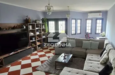 Casa com 3 quartos à venda no Cipava, Osasco 