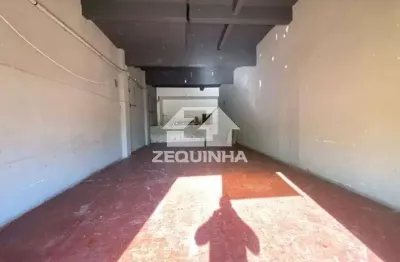 Ponto comercial para alugar no Jardim Elvira, Osasco 