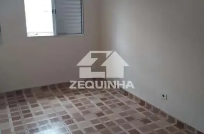 Casa com 3 quartos para alugar no Metalúrgicos, Osasco 