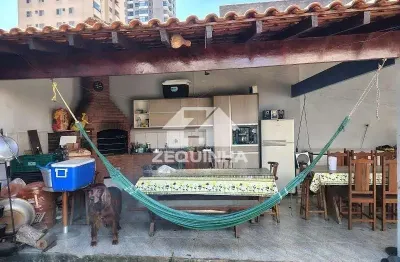 Casa com 4 quartos à venda na Vila Yara, Osasco 