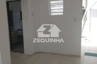 Casa com 3 quartos para alugar no Umuarama, Osasco 