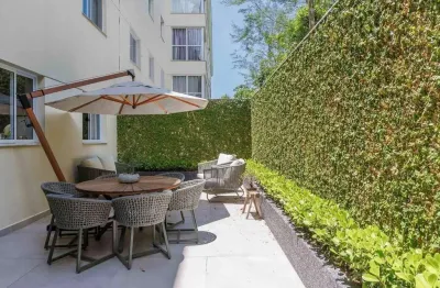 Apartamento diferenciado à venda no Condomínio Garden Village em Balneário Camboriú