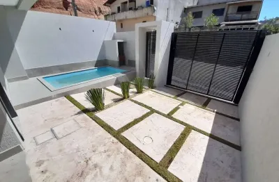 Casa com 3 quartos à venda na Rua Santa Inês, 135, Rio Pequeno, Camboriú