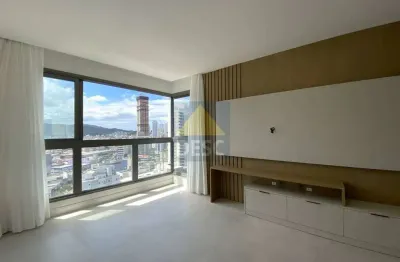 Apartamento semi mobiliado à venda no ed. home square no centro de balneário camboriú